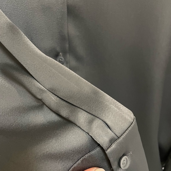 [UNIQLO] Satin Blouse - Picture 2 of 11